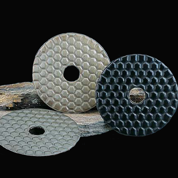 Dry polishing pads