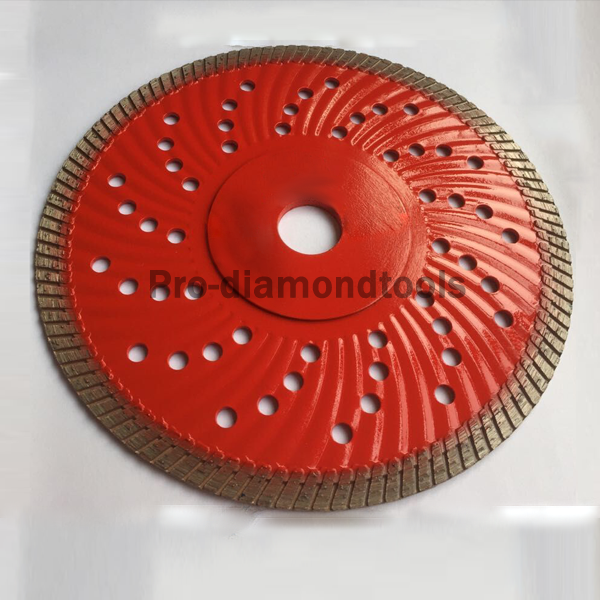 Hot-pressed turbo saw blade with cooling hole